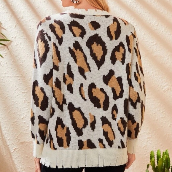 Leopard Print Sweater in M - Picture 2 of 5